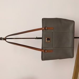 Dooney & Bourke